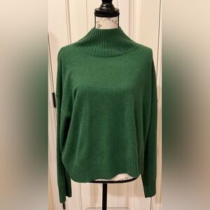 Free People Emerald Green Cashmere Turtleneck Sweater. Beautiful!